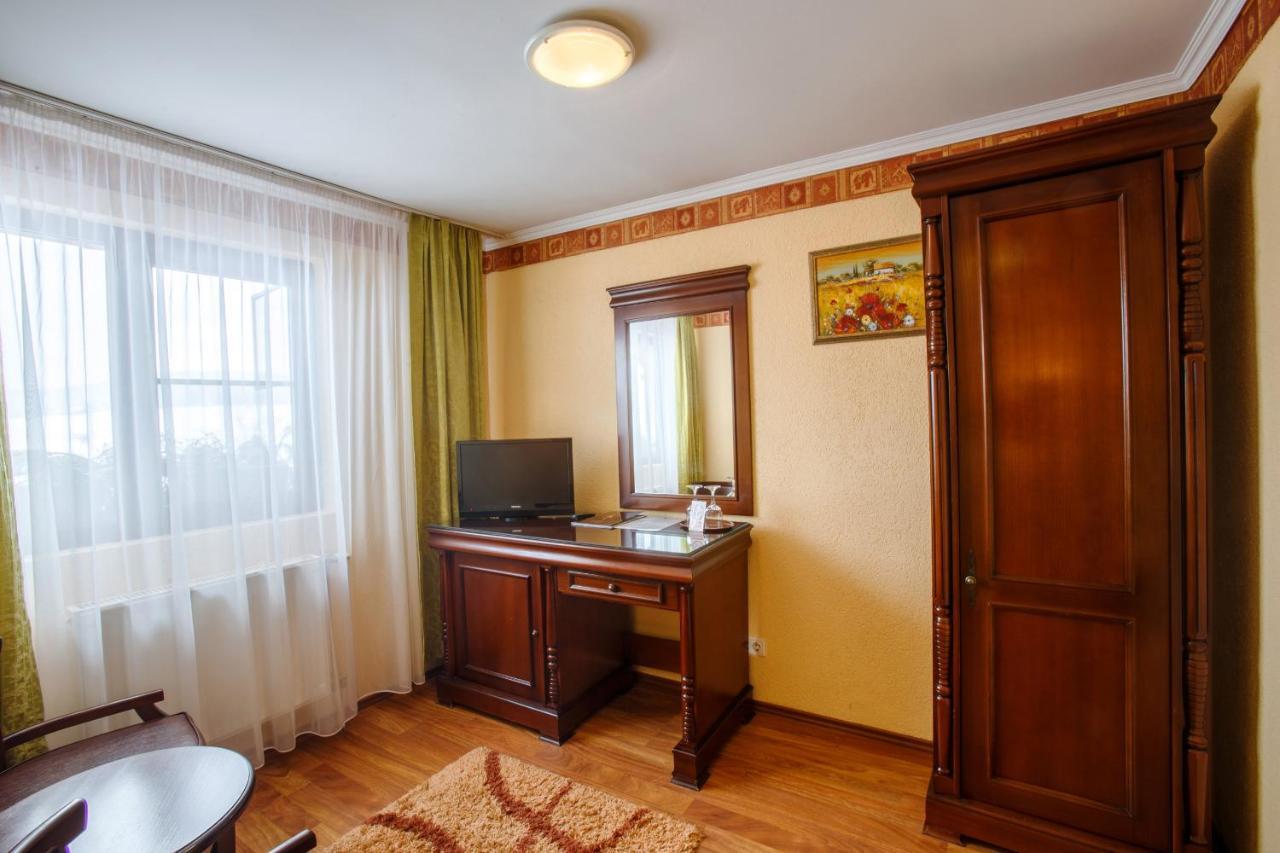 Domeniul Dracula Danes Hotel Luaran gambar