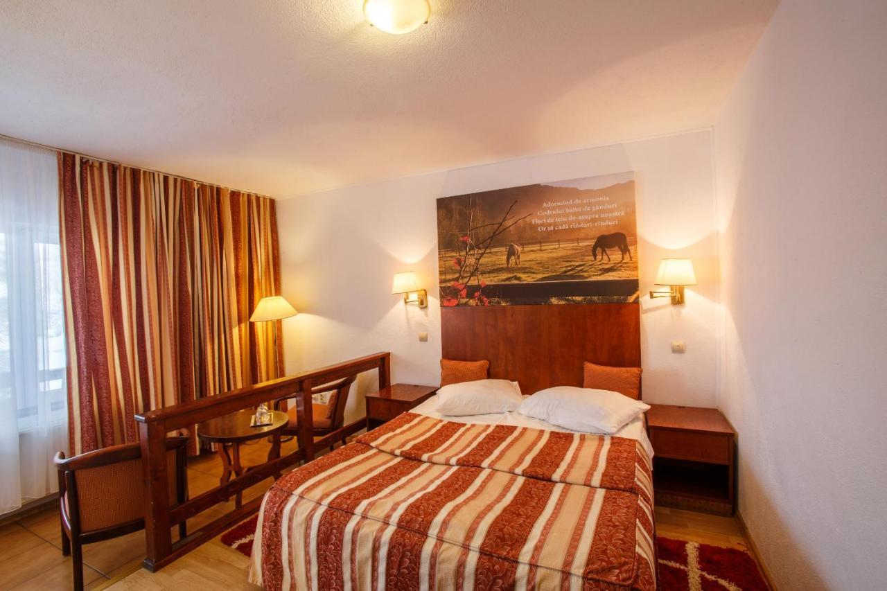 Domeniul Dracula Danes Hotel Luaran gambar