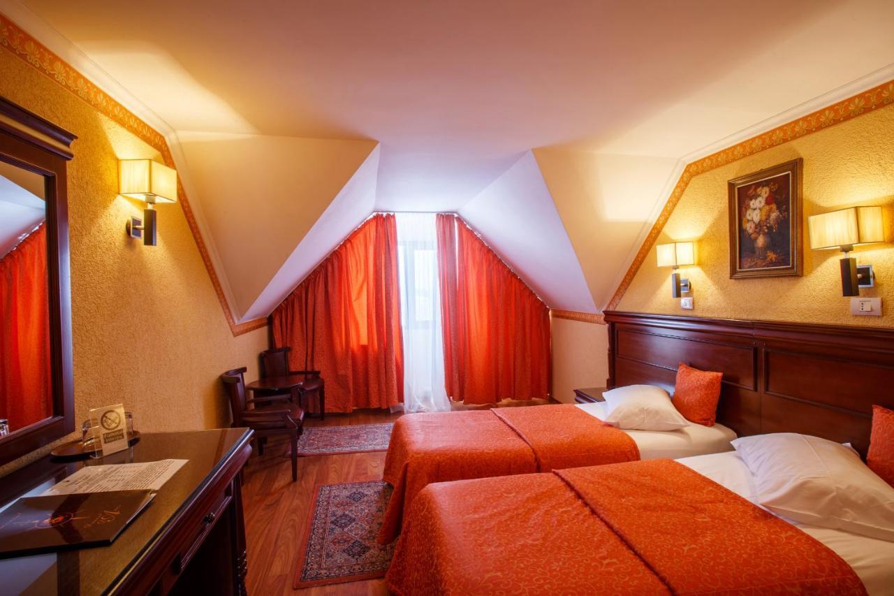 Domeniul Dracula Danes Hotel Luaran gambar