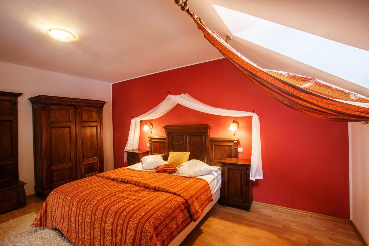 Domeniul Dracula Danes Hotel Luaran gambar