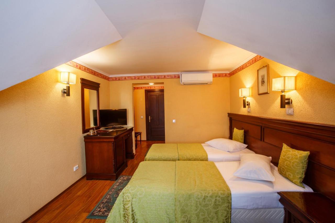 Domeniul Dracula Danes Hotel Luaran gambar