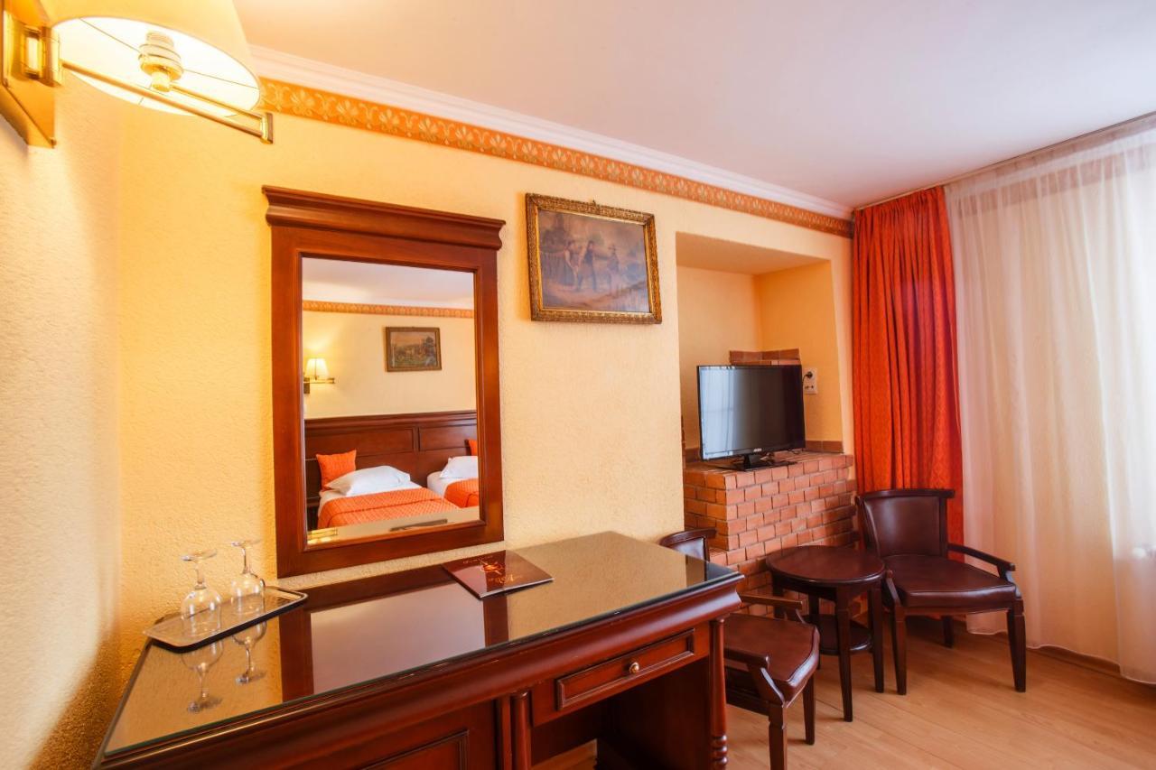 Domeniul Dracula Danes Hotel Luaran gambar