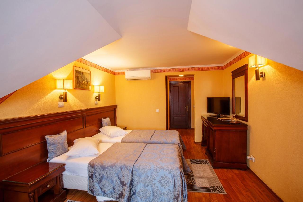 Domeniul Dracula Danes Hotel Luaran gambar