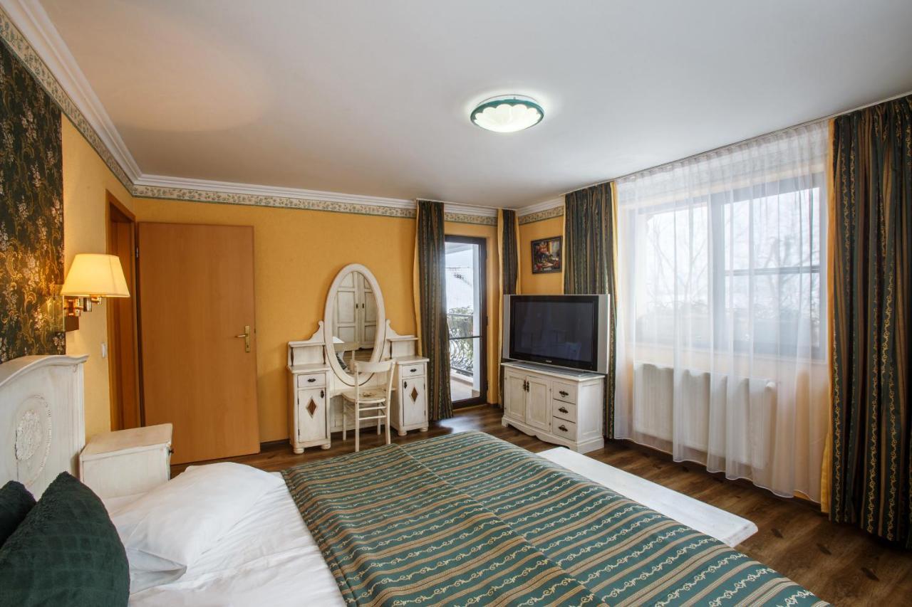 Domeniul Dracula Danes Hotel Luaran gambar